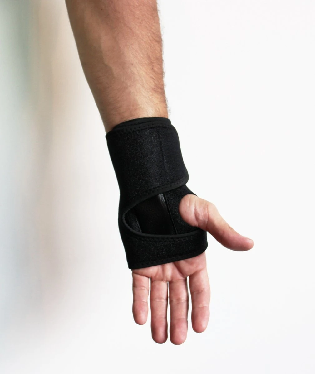 Polsbrace - Polssteun - Rechts - Universele Deluxe Carpaal Tunnel Syndroom Polsbrace - Zwart 6 Polsbrace - Polssteun - Rechts - Universele Deluxe Carpaal Tunnel Syndroom Polsbrace - Zwart - Afbeelding 4