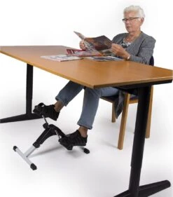 Stoelfiets - VirtuFit V2 Opvouwbare Bureaufiets - Instelbare Weerstand - Hometrainer -Merkloos Winkel 1056x1200 5