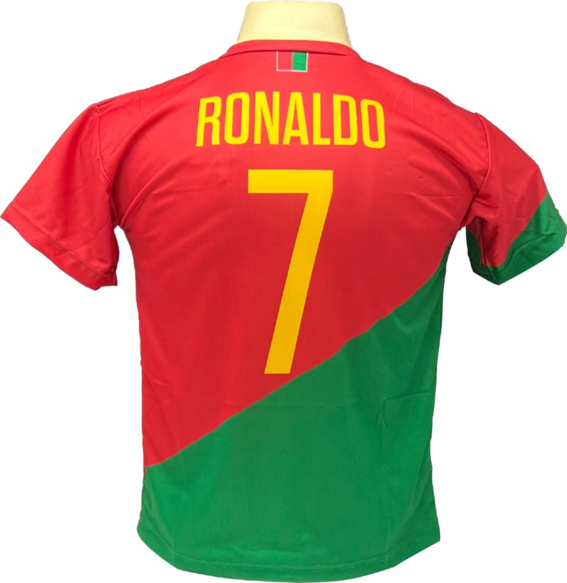 Cristiano Ronaldo CR7 Portugal Tenue - Voetbal Shirt + Broekje Set - EK/WK Voetbaltenue - Maat S 5 Cristiano Ronaldo CR7 Portugal Tenue - Voetbal Shirt + Broekje Set - EK/WK Voetbaltenue - Maat S - Afbeelding 3