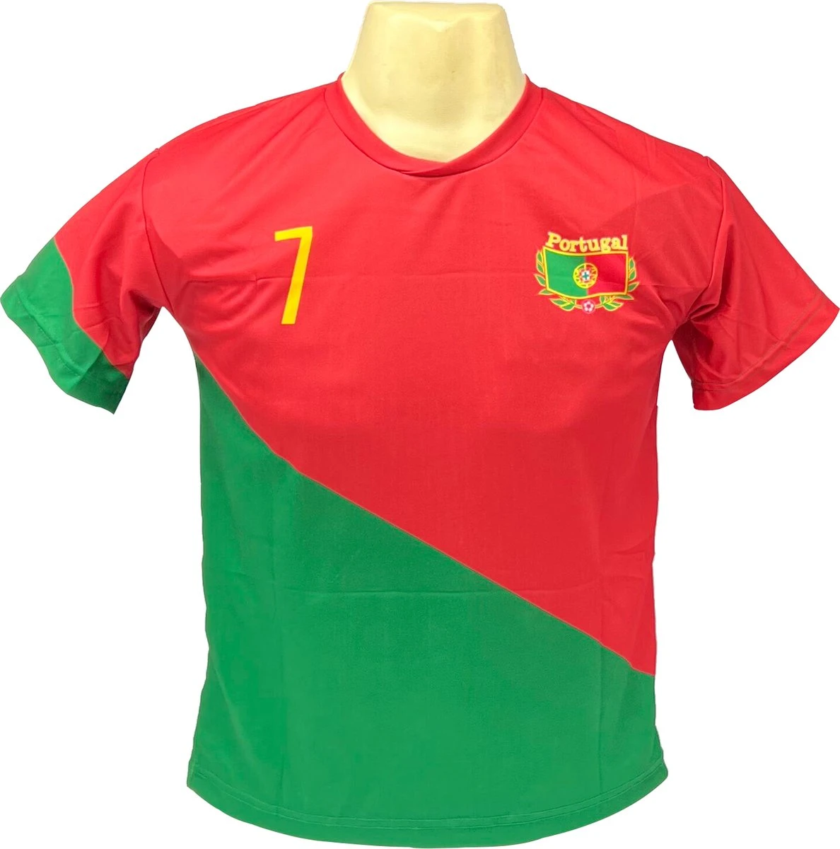 Cristiano Ronaldo CR7 Portugal Tenue - Voetbal Shirt + Broekje Set - EK/WK Voetbaltenue - Maat 128 4 Cristiano Ronaldo CR7 Portugal Tenue - Voetbal Shirt + Broekje Set - EK/WK Voetbaltenue - Maat 128 - Afbeelding 2