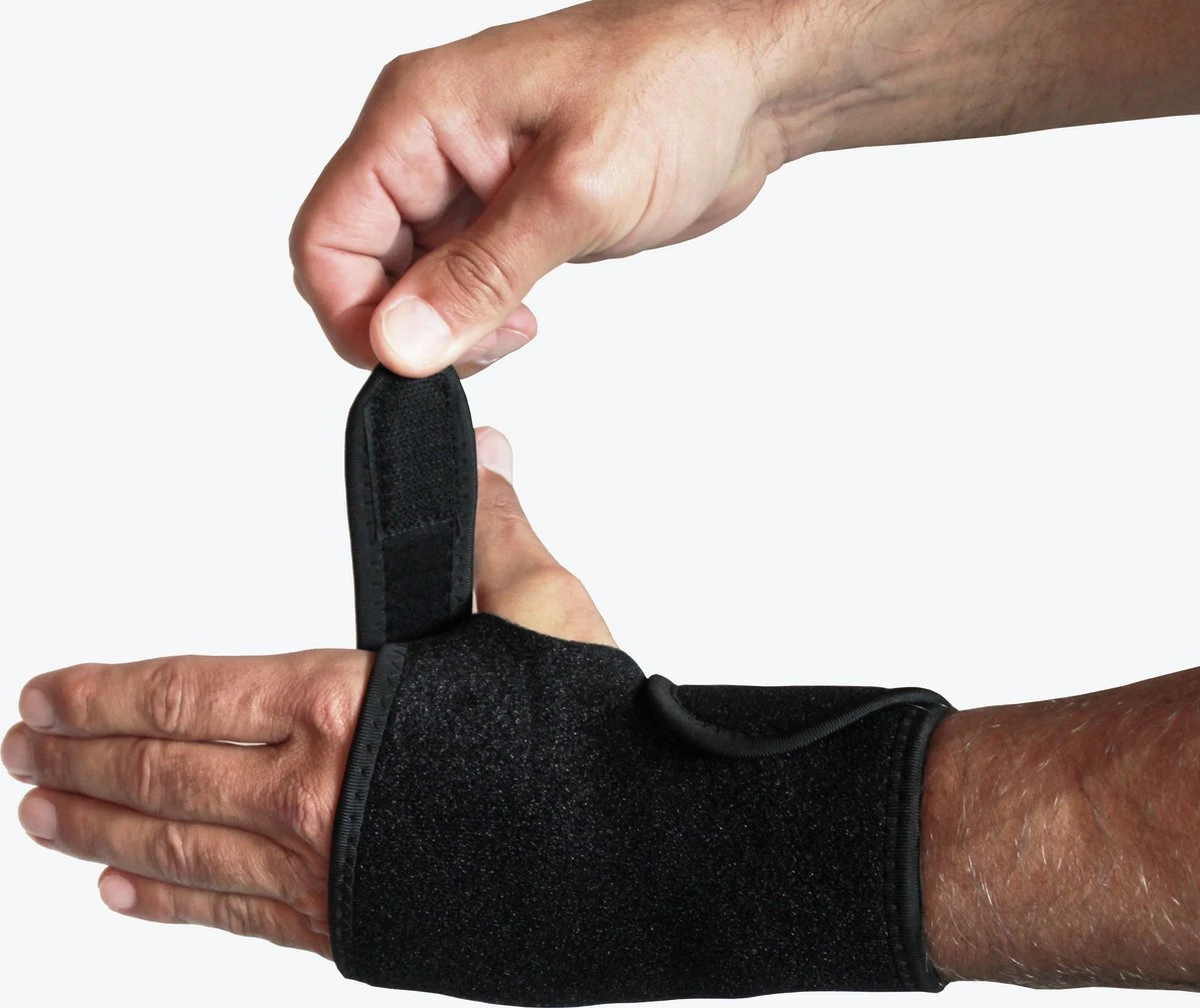 Polsbrace - Polssteun - Rechts - Universele Deluxe Carpaal Tunnel Syndroom Polsbrace - Zwart 8 Polsbrace - Polssteun - Rechts - Universele Deluxe Carpaal Tunnel Syndroom Polsbrace - Zwart - Afbeelding 6