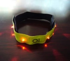 WVspecials® Reflecterende Armband - Hardloop Verlichting Armband - Verlichting Armband - Wandel Verlichting -Hardloop / Fietsen / Sporten Armband Met LED Licht - Hardloop Verlichting Lampjes - Lichtgevende Trail Running Light - 1 Veiligheidsband 12 WVspecials® Reflecterende Armband - Hardloop Verlichting Armband - Verlichting Armband - Wandel Verlichting -Hardloop / Fietsen / Sporten Armband Met LED Licht - Hardloop Verlichting Lampjes - Lichtgevende Trail Running Light - 1 Veiligheidsband -Merkloos Winkel 1200x1044 13