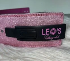 Leo's Lifting Club - Pink Sparkle Leverbelt - Glitter Roze Belt Met Hendel - Tijdelijk Met Gratis Verrassingscadeau - Lifting Belt Woman - Buckle Belt - Gym - Sport - Sportschool Gear - Powerlift Belt - Bodybuilding Belt - Halterriem - Gewichthefriem