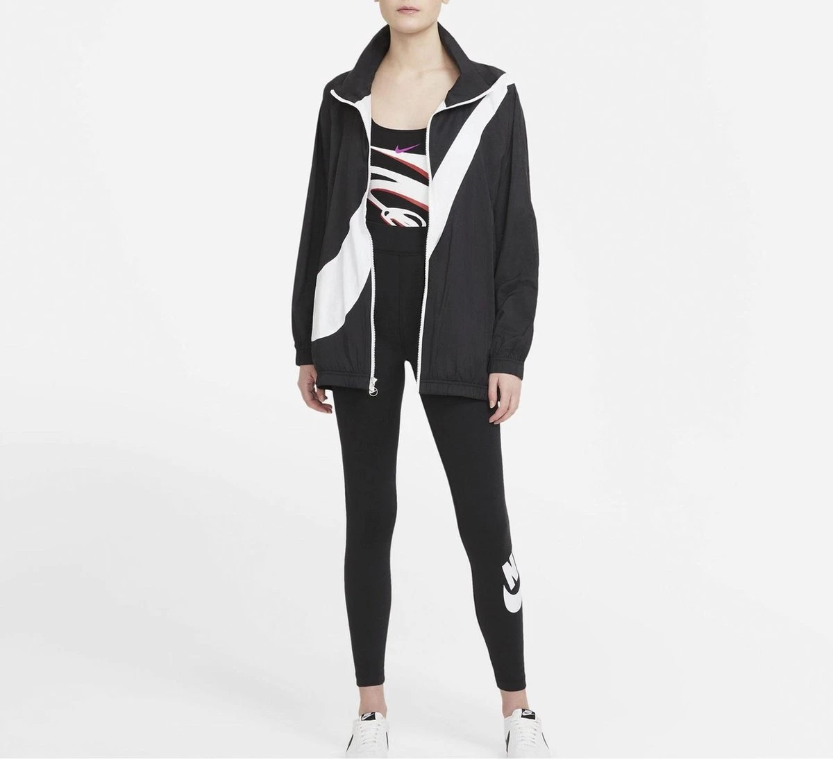Nike Sportswear Essential Futura Dames Legging - Maat M 12 Nike Sportswear Essential Futura Dames Legging - Maat M - Afbeelding 10