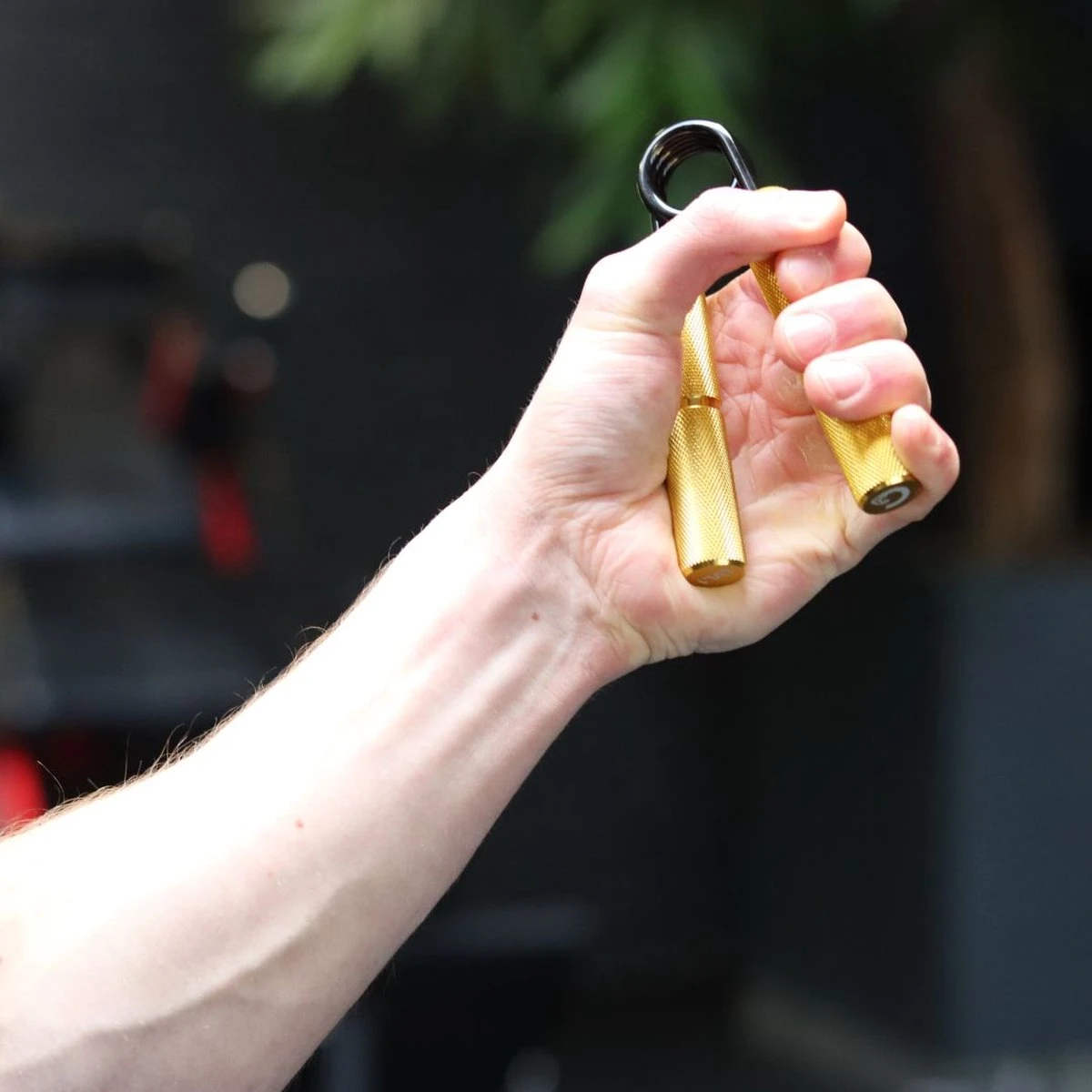 Gouden Grip Handknijper Level 3 (68kg) + GRATIS Griptraining E-book - Handtrainer - Handgripper - Handknijper Fitness - Knijphalter - Onderarm Trainer - Heavy Grip - Buigveer 8 Gouden Grip Handknijper Level 3 (68kg) + GRATIS Griptraining E-book - Handtrainer - Handgripper - Handknijper Fitness - Knijphalter - Onderarm Trainer - Heavy Grip - Buigveer - Afbeelding 6