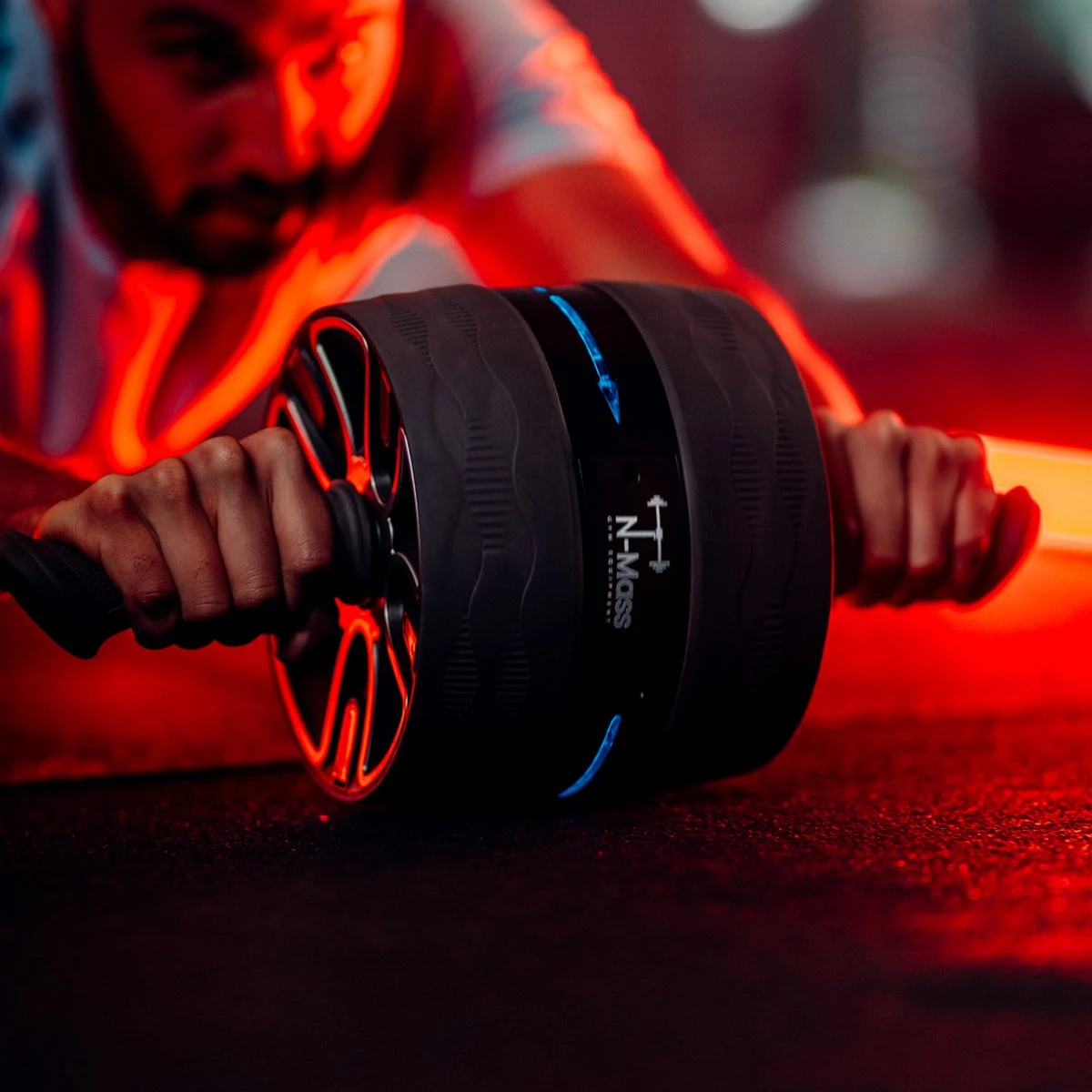 N Mass Digital Ab Roller XL - Premium Ab Roller - Ab Wheel - Buikspiertrainer - Buikspierwiel - LED Scherm - Extra Stabiliteit - Inclusief Matje 10 N Mass Digital Ab Roller XL - Premium Ab Roller - Ab Wheel - Buikspiertrainer - Buikspierwiel - LED Scherm - Extra Stabiliteit - Inclusief Matje - Afbeelding 8