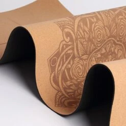 Merkloos TDR - Yoga Mat Met Tas- Natuurlijk Kurk En TPE - Vrij Van Schadelijke Stoffen, Hypoallergeen En 100% (biologisch) Afbreekbaar - Zeer Geschikt Voor Yin Yoga En Kundalini Yoga Met Draagtas En Draagband- 183x66x0,5 Cm - Mandala Bloem -Merkloos Winkel 1200x1200 3596