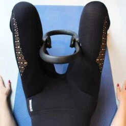 Workout Gear - Pilates Ring - Yoga Ring - Pilates Circle - Zwart -Merkloos Winkel 1200x1200 4082