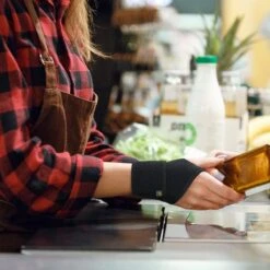 Bracoo WS10 Polsbandage Polsbrace - Verstelbare Neopreen Band - Wrist Support - Zwart -Merkloos Winkel 1200x1200 4310