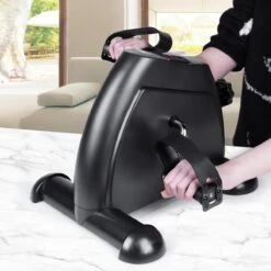 Uten - Mini Bureaufiets - Stoelfiets - Met Computer Deskbike - Bewegingstrainer Met Verstelbare Weerstand - Met LCD Display Inclusief Anti-Slipmat Mini Hometrainer - (6 Functies - Zwart) -Merkloos Winkel 1200x1200 4852