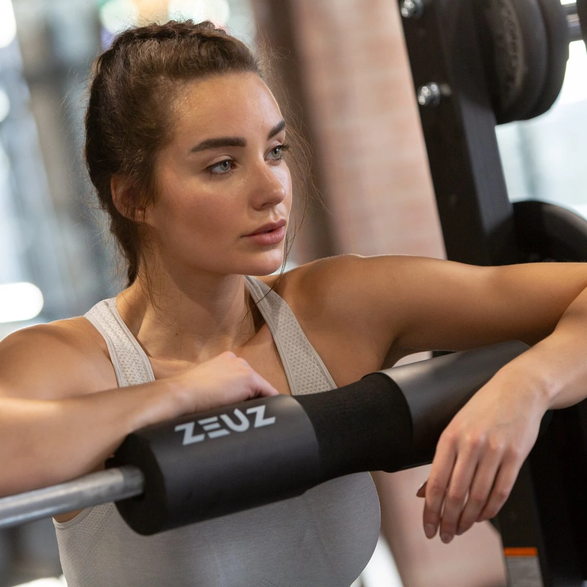 ZEUZ® Barbell Pad & 2 Stuks Enkelband Straps Fitness Set – Ankle Cuff Strap & Nekbeschermer – Zwart 4 ZEUZ® Barbell Pad & 2 Stuks Enkelband Straps Fitness Set – Ankle Cuff Strap & Nekbeschermer – Zwart - Afbeelding 2