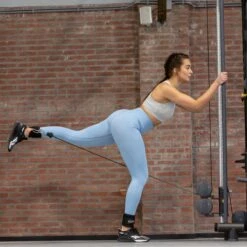 ZEUZ® Barbell Pad & 2 Stuks Enkelband Straps Fitness Set – Ankle Cuff Strap & Nekbeschermer – Zwart 19 ZEUZ® Barbell Pad & 2 Stuks Enkelband Straps Fitness Set – Ankle Cuff Strap & Nekbeschermer – Zwart -Merkloos Winkel 1200x1200 4962