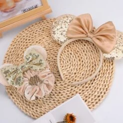 LIXIN Mickey Mouse Diadeem En Scrunchie - Kleur 2 - Haarband Dames - Haar Scrunchies - Meisjes - Tieners - Vrouwen - Volwassenen - Lichtgewicht - Haarelastiek - Haarsieraad - Gekleurde Haarelastiek - Haaraccessoires -Merkloos Winkel 1200x1200 6089