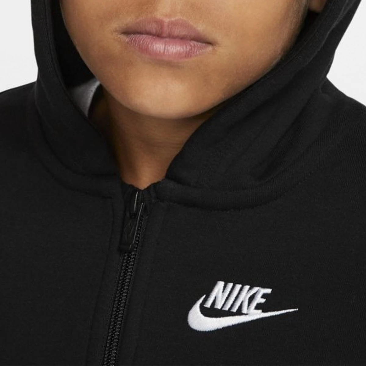 Nike Sportswear Club Jongens Vest - Maat S 8 Nike Sportswear Club Jongens Vest - Maat S - Afbeelding 6