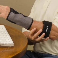 U Fit One® 1 Stuk Elleboog Brace - Elleboogbrace - Tennisarm Brace - Arm Brace - Tenniselleboog - Golfarm - Tennis Elbow - Fitness - Ufitone - Zwart -Merkloos Winkel 1200x1200 7027