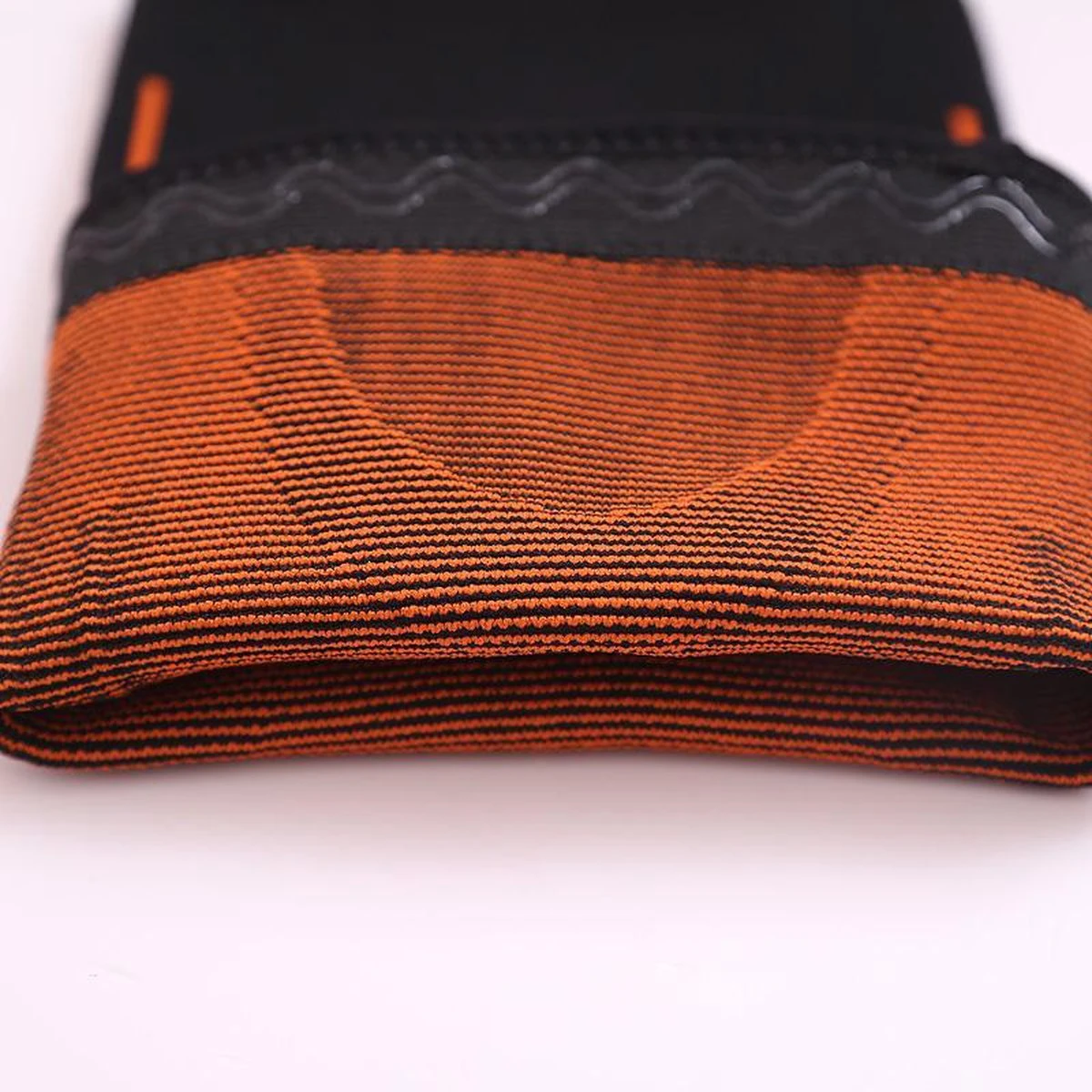 Boersport ®| Elastische Kniebrace | Steun Tijdens Sporten| Dames & Heren| 2 Stuks | M 8 Boersport ®| Elastische Kniebrace | Steun Tijdens Sporten| Dames & Heren| 2 Stuks | M - Afbeelding 6