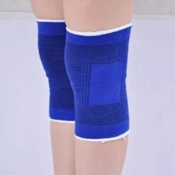 LOUZIR Kniebrace - Zeer Effectief - Unisex - Brace Knie - Knee Support - Brace Voor Knie - Knie Compressie - Knee Support Sleeve - Knie Bescherming - Massage Band - Support Sleeve - Compressie Knie - Goed Tegen Knieklachten - One Size - Blauw 22 LOUZIR Kniebrace - Zeer Effectief - Unisex - Brace Knie - Knee Support - Brace Voor Knie - Knie Compressie - Knee Support Sleeve - Knie Bescherming - Massage Band - Support Sleeve - Compressie Knie - Goed Tegen Knieklachten - One Size - Blauw -Merkloos Winkel 1200x1200 7235