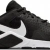 Nike Legend Essential 2 Sportschoenen Heren - Maat 43
