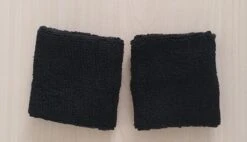 Zweetbandjes - Pols – Set Van 2 - Unisex - Sportarmband - 8 X 7 Cm - Zwart - 2 Stuks 9 Zweetbandjes - Pols – Set Van 2 - Unisex - Sportarmband - 8 X 7 Cm - Zwart - 2 Stuks -Merkloos Winkel 1200x688 3