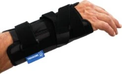 Thuasne Ligaflex Classic Polsbrace - 2 - Rechts - Zwart -Merkloos Winkel 1200x728 43