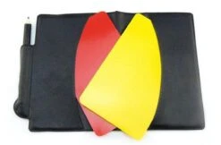 Scheidsrechter Set Met Rode En Gele Kaarten - Voetbal Scheidsrechterkaarten - Fluitje - Scheidsrechter Boekje -Merkloos Winkel 1200x785 2