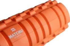 Matchu Sports - Foam Roller - Foamroller - Triggerpoint Massage - Massage Roller - 33 Cm - Hard - Oranje -Merkloos Winkel 1200x789