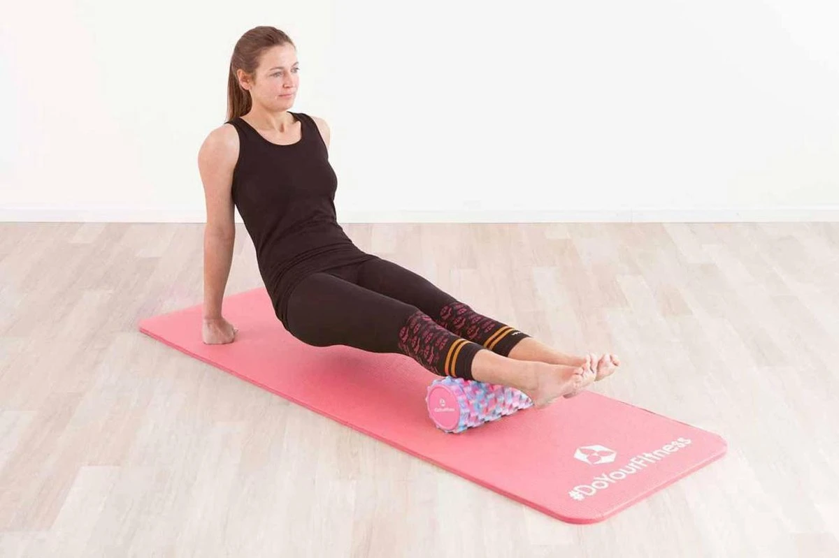 #DoYourFitness Dikke Fitness Mat - »Yamuna« - Non-slip, Duurzaam, Huidvriendelijk, Slijtvast - 183 X 61 X 1,5 Cm - Violett 10 #DoYourFitness Dikke Fitness Mat - »Yamuna« - Non-slip, Duurzaam, Huidvriendelijk, Slijtvast - 183 X 61 X 1,5 Cm - Violett - Afbeelding 8
