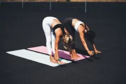 Tunturi TPE Yogamat - Fitnessmat 4mm Dik - Zwart Koord - Blauw - Incl. Gratis Fitness App -Merkloos Winkel 1200x800 192