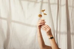 Fitbit Luxe - Activity Tracker Dames - Special Edition - Goud -Merkloos Winkel 1200x800 235