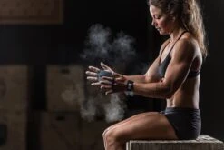 Reeva Kangaroo Grips - Maat M - Crossfit Grips Met Een Korte Strap - Crossfit Handschoenen Geschikt Voor Powerlifting, Fitness En Bodybuilding - Crossfit Grips Voor Heren En Dames 14 Reeva Kangaroo Grips - Maat M - Crossfit Grips Met Een Korte Strap - Crossfit Handschoenen Geschikt Voor Powerlifting, Fitness En Bodybuilding - Crossfit Grips Voor Heren En Dames -Merkloos Winkel 1200x800 395