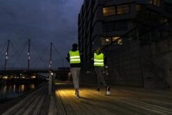 Tunturi Armband - Set Van 2 Stuks - LED - Hardloop Verlichting - Led Armband Hardlopen - Hardloop Lampjes - Rood -Merkloos Winkel 1200x800 423