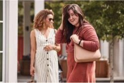 Fitbit Luxe - Activity Tracker Dames - Zwart -Merkloos Winkel 1200x805 3