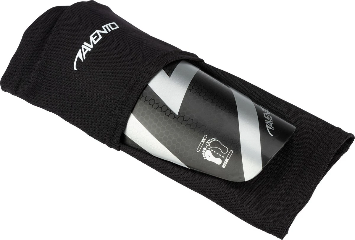 Avento Scheenbeschermers - Met Sok - Zwart/Zilver - Maat S 4 Avento Scheenbeschermers - Met Sok - Zwart/Zilver - Maat S - Afbeelding 2