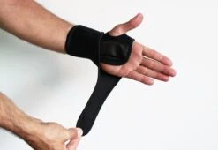 Polsbrace - Polssteun - Rechts - Universele Deluxe Carpaal Tunnel Syndroom Polsbrace - Zwart 22 Polsbrace - Polssteun - Rechts - Universele Deluxe Carpaal Tunnel Syndroom Polsbrace - Zwart -Merkloos Winkel 1200x824 18