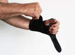 Polsbrace - Polssteun - Rechts - Universele Deluxe Carpaal Tunnel Syndroom Polsbrace - Zwart 26 Polsbrace - Polssteun - Rechts - Universele Deluxe Carpaal Tunnel Syndroom Polsbrace - Zwart -Merkloos Winkel 1200x869 4