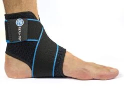 Merkloos SKAI Fit® - Voetbandage – Enkelbandage Maat: 35 - 38 Enkelbrace – Compressiekousen Verstelbare Enkelbandage Klittenbandsluiting Voor Verlichting Van Pijn Linker Rechter Voet Bandage Enkel Brace Links Rechts Enkelbrace Gekneusd Verzwikt Voetbal Sport