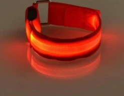 2 Stuks Led Verlichte Armband (rood) Voor Sportievelingen Die Hardlopen, Fietsen En Wandelen En Verder Iedereen Die In Het Donker Gezien Wil Worden - Sport Armband - Hardloop Verlichting Lampjes - Veiligheidsband - Reflecterende Armband