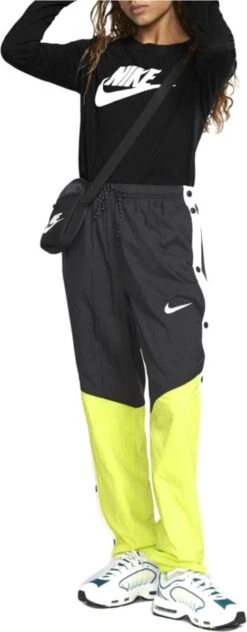 NIKE Sportswear Essential Icon Futura Lange Mouwenshirt Vrouwen Zwart - Maat S -Merkloos Winkel 469x1200 5