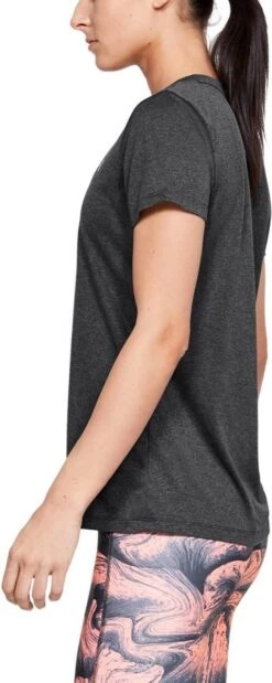 Under Armour Tech SSV - Solid Dames Sportshirt - Maat M 25 Under Armour Tech SSV - Solid Dames Sportshirt - Maat M -Merkloos Winkel 479x1200