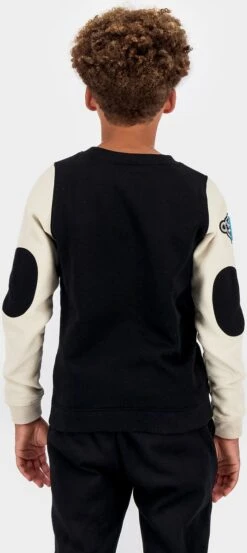 JR COLLEGE SWEATER 10 JR COLLEGE SWEATER -Merkloos Winkel 536x1200 11