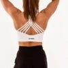 Essentials Sport Beha / Medium Support Beha / Sport Bh Met Crossed Back / Wit