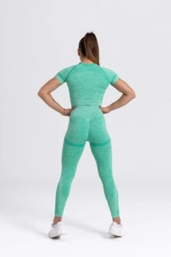 Mives® Sportlegging En Top - Yoga - Fitness Set - Scrunch Butt - Dames Legging - Sportkleding - Fashion Legging - Broeken - Gym Sports - Legging Fitness Wear - High Waist - GROEN - Maat M - KORTE MOUWEN -Merkloos Winkel 800x1200 158