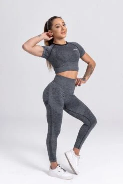 Mives® Sportlegging En Top - Yoga-outfit - Fitness Set - Scrunch Butt - Dames Legging - Sportkleding - Fashion Legging - Broeken - Gym Sports - Legging Fitness Wear - High Waist - GRIJS - Maat M - KORTE MOUWEN -Merkloos Winkel 800x1200 162