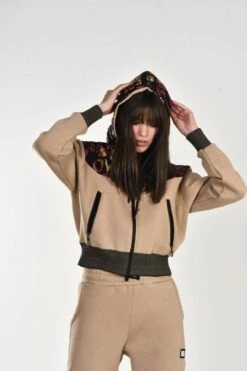 La Pèra Vrijetijdspak - Huispak Dames - Joggingpak - Tracksuit - Trainingspak - Jogger – Beige - L/XL -Merkloos Winkel 800x1200 189