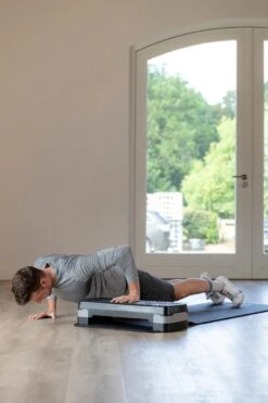 AJ-Sports Fitness Step - Stepper - Aerobic Step - Stepbank - Verstelbaar - Fitness Step - Stepper Fitnessapparaat - Workout - Fitness 17 AJ-Sports Fitness Step - Stepper - Aerobic Step - Stepbank - Verstelbaar - Fitness Step - Stepper Fitnessapparaat - Workout - Fitness -Merkloos Winkel 800x1200 308