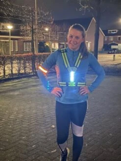Arisenn® OPLAADBAAR LED LIGHTNING BAND GROEN|3 Standen | Reflecterende Hardloop Verlichting - Hardloop | Running Safety Led Light/ Reflecterende Armband Led/ Veiligheidsverlichting/ Hardloop Verlichting/ USB OPLAADBAAR / Sportarmbanden -Merkloos Winkel 900x1200 166