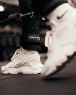 Breaking Limits Ankle Strap Fitness – Enkelband Fitness – Ankle Cuff Strap – 2 Stuks - Zwart -Merkloos Winkel 960x1200 125