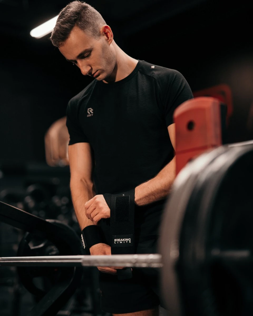 Breaking Limits Lifting Straps + Wrist Wraps Bundel | Fitness, Crossfit & Krachttraining | Zwart 10 Breaking Limits Lifting Straps + Wrist Wraps Bundel | Fitness, Crossfit & Krachttraining | Zwart - Afbeelding 8