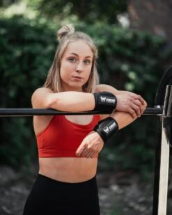 Thor Athletics - Wrist Wraps - Polsbrace 60cm - Extra Sterk - Zwart - Fitness - Krachttraining - Powerlifting - Bodybuilding - Bankdrukken -Merkloos Winkel 960x1200 181